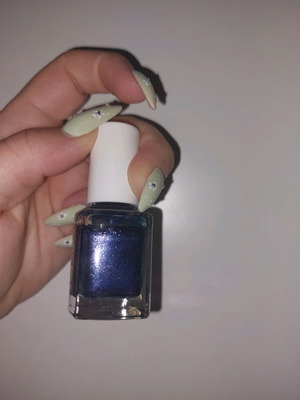 Nail polish used, 80% full