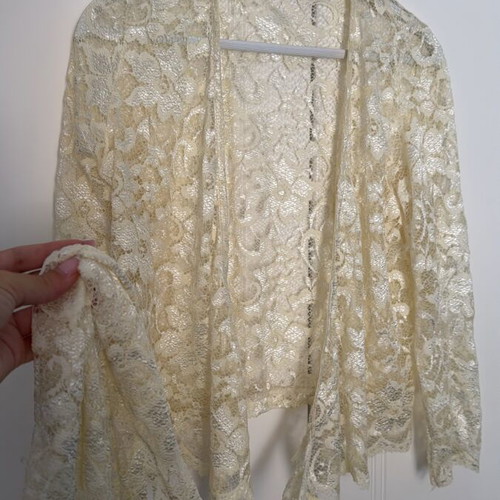 Lace top-jacket white with tie like new