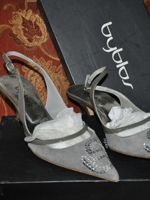 Byblos gray pointed shoe like new, size 39