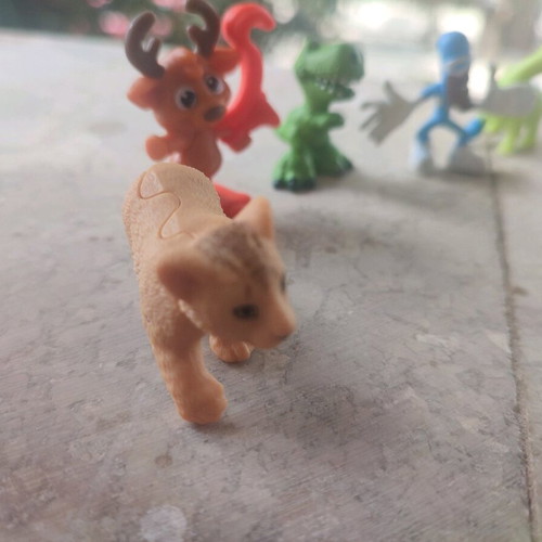 Kinder and Pourakia figures like new, set of 5 pieces