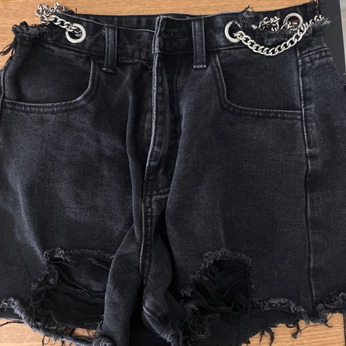 Shein black denim shorts like new with chain size S