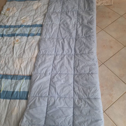 Double quilt like new, reversible floral and blue design 2.0x2.10m