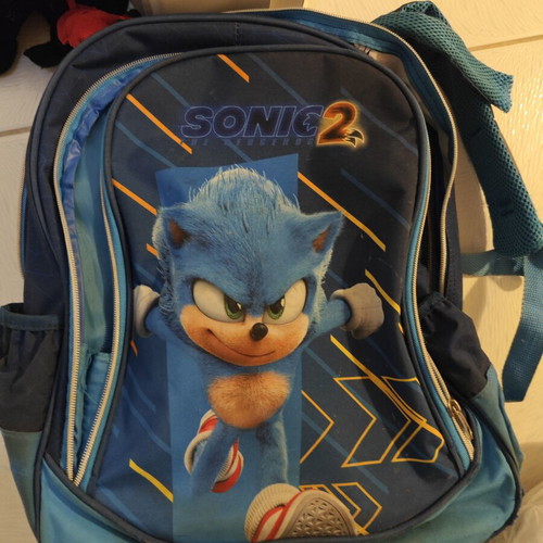 Τσάντα νηπιαγωγείου Sonic 2 μεταχειρισμένη, σε μέτρια κατάσταση