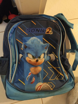 Τσάντα νηπιαγωγείου Sonic 2 μεταχειρισμένη, σε μέτρια κατάσταση