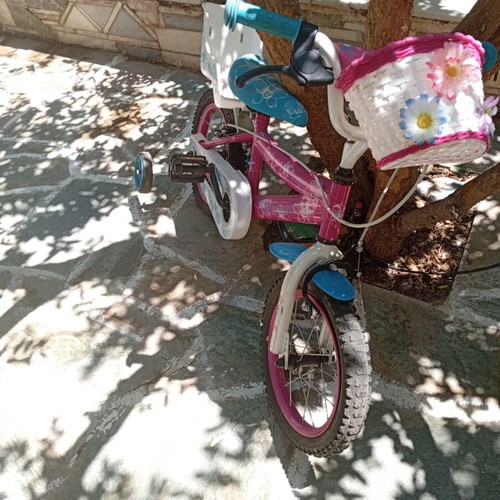 Children's bicycle with training wheels