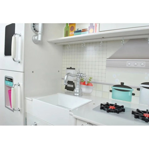 Wooden play kitchen with phone in excellent condition