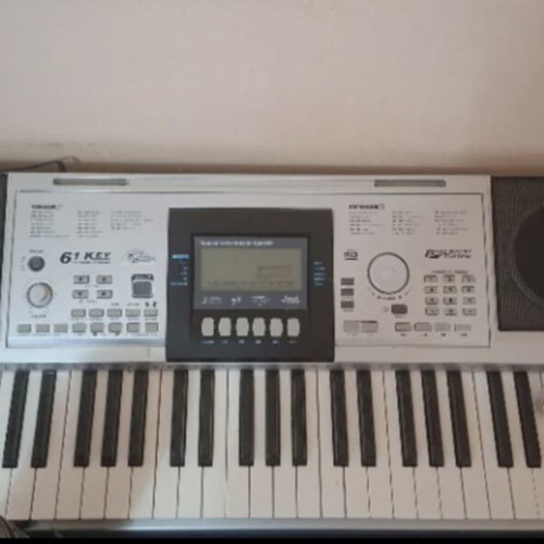 Piano Yonika in perfect condition