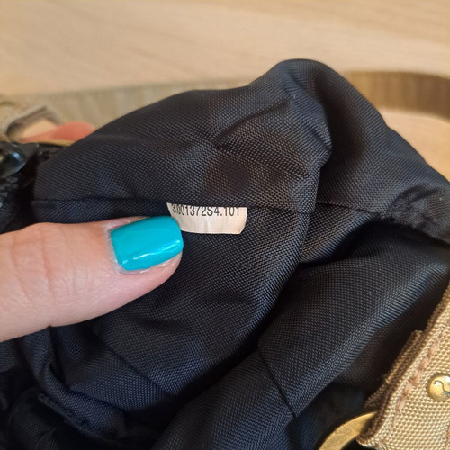 Kipling shoulder bag like new in khaki-olive color