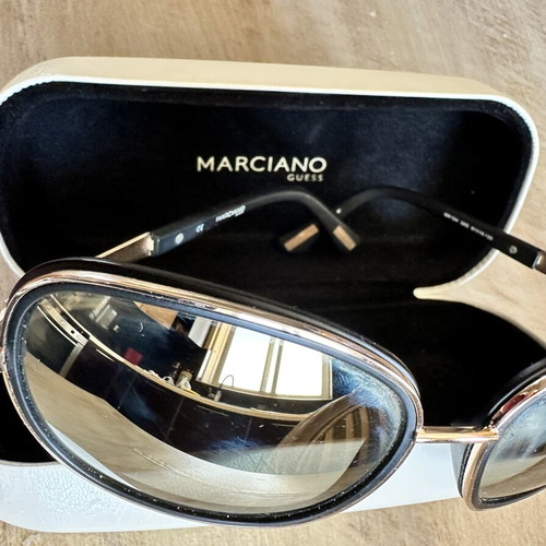 Guess sunglasses metallic gold like new