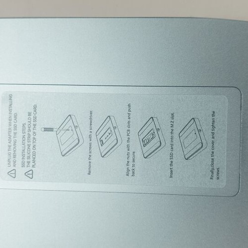 Pulwtop USB-C docking station used, silver