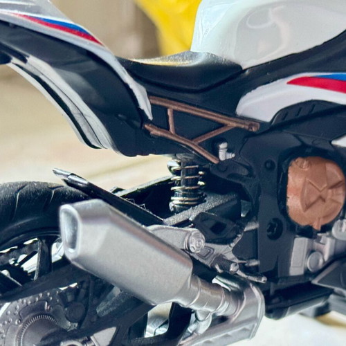 BMW S1000 RR miniature like new with rear suspension