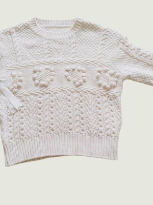 Wool cotton blend sweater like new, cream off-white with heart details