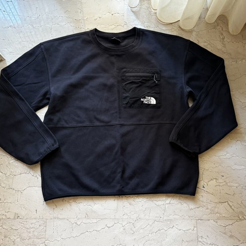 The North Face men's sweatshirt with side pocket, black, size L