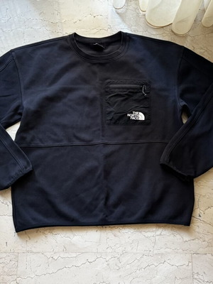 The North Face men's sweatshirt with side pocket, black, size L