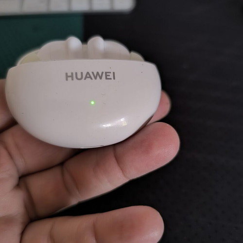 Huawei FreeBuds 5i wireless earbuds like new, white