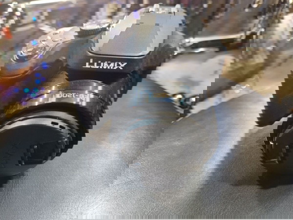 Panasonic Lumix DC-FZ82