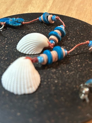 Dangling shell earrings with beads new