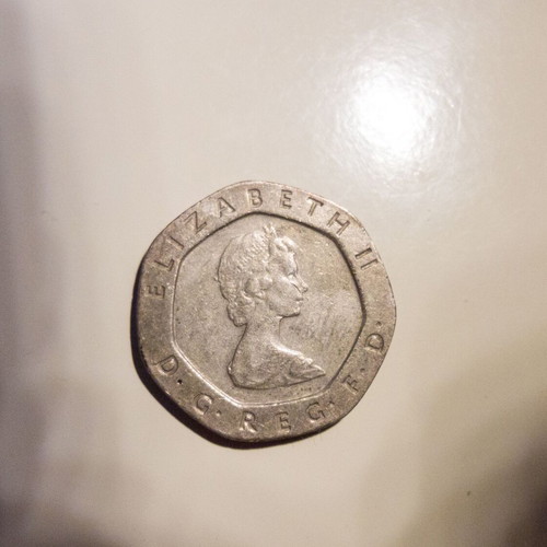 Collectible 20 pence coin England 1982 used, Queen Elizabeth II