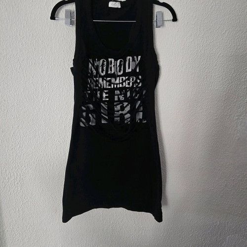 Black dress like new with fitted fabric lines