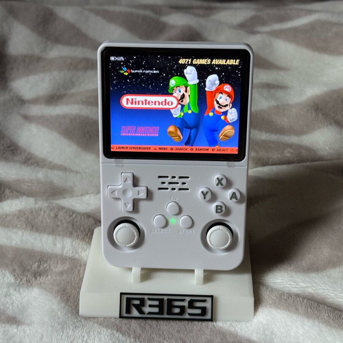 Retro handheld console with 16,000 games and memory card new