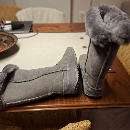 FitFlop boots new with sheepskin fur gray size 38