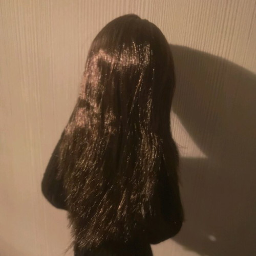 Barbie Fashionistas with mtm body like new, with extra look