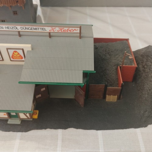 HO scale buildings set, substation, coal storage, 2 shops