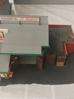 HO scale buildings set, substation, coal storage, 2 shops