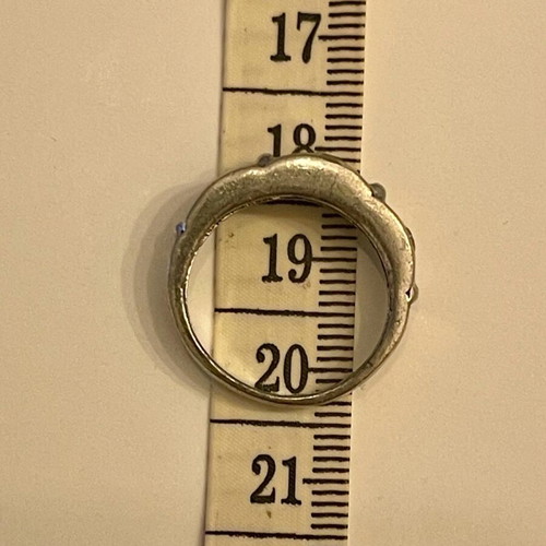 Silver ring with zircon like new