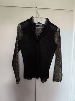 Celestino shirt used animal print size 40 with transparent sleeves