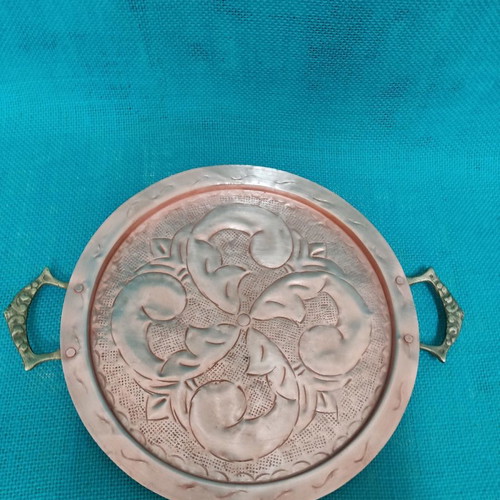 Copper tray with handles used, diameter 23 cm