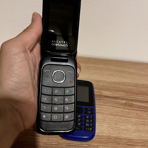 Nokia 105 Dual Sim and Alcatel One Touch vintage phones