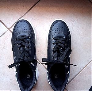 Γυναικεία μαύρα παπούτσια