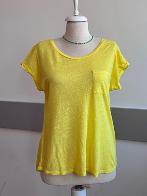 In Wear yellow blouse L size, fine fabric, front pocket