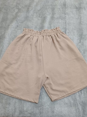 Shorts like new, elastic and lightweight with belt