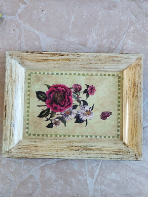 Decorative item used with rose design 17×22