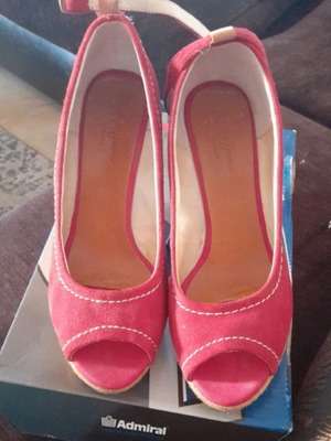Pepe Jeans women's red platform sandals size 40 used, no damage