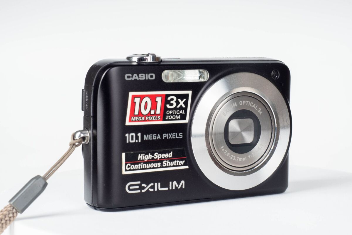 Casio Exilim EX-Z1050 digital camera used - € 160,00 - Vendora.cy