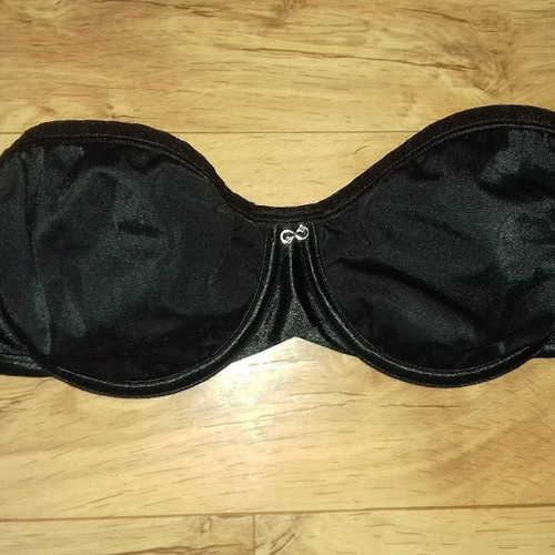 Lejaby strapless bra 90C with silicone used, black
