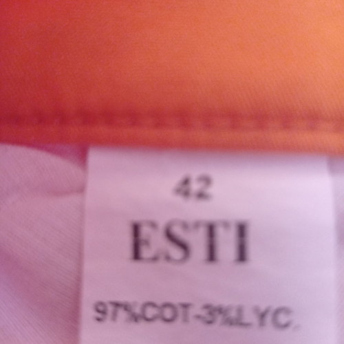 ESTI women's capri used, slim denim