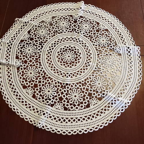 Handmade tablecloth 80 cm diameter like new