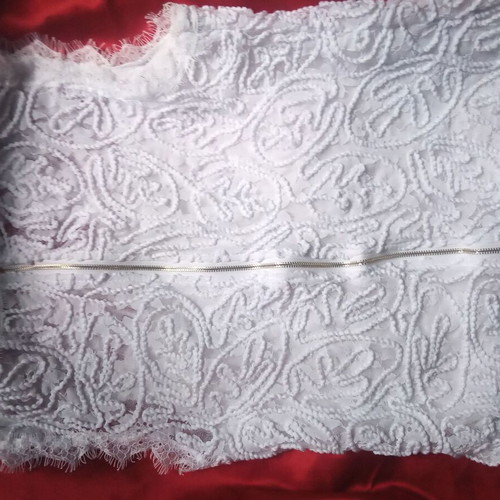 Lace blouse white color with back zipper, size M