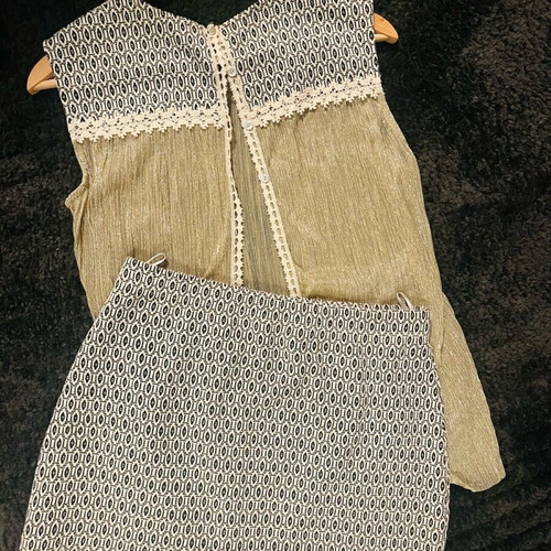 Innocent set top and skirt like new, beige and gold