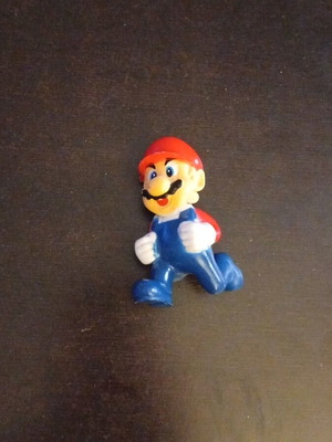 Super Mario figure like new