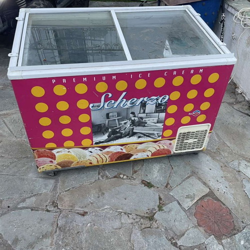Scherzo freezer like new, fully functional