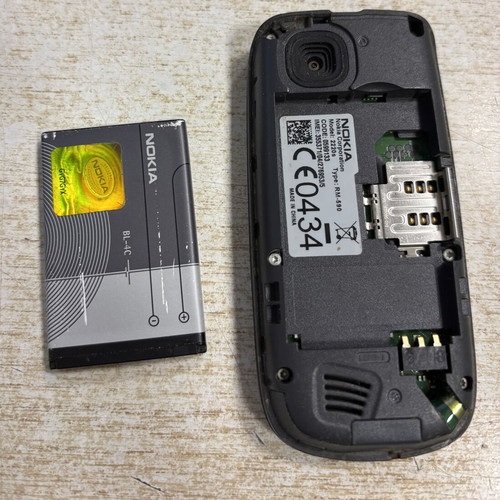 Nokia 2220 Slide used, black
