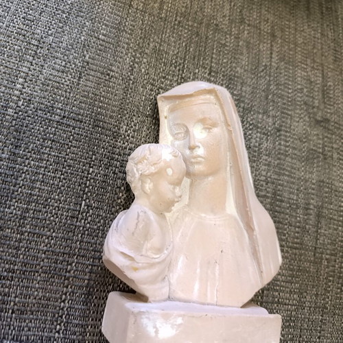 Virgin Mary tabletop statue like new, 13x9.5 cm