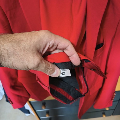 Davvero suit for women used, red blazer size 50 and trousers size 42