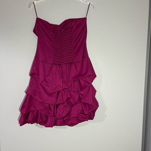 Satin strapless dress purple like new, size L