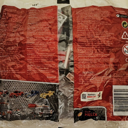 LEGO Ferrari / Shell V-Power collectible polybags 40194 & 40195